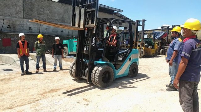 Layanan service forklift profesional di Lampung